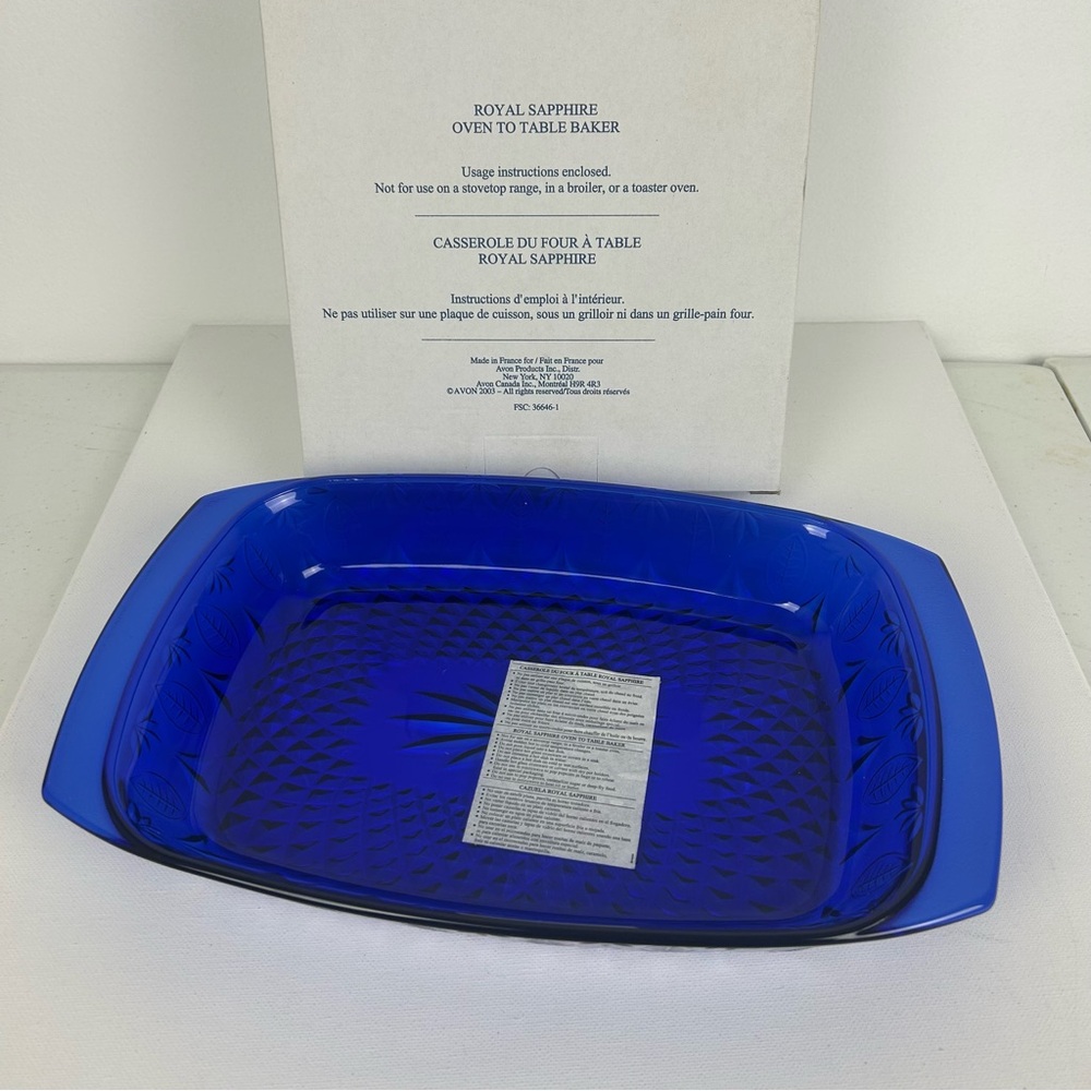 Avon NOS VTG '2003' Royal Sapphire Blue Glass Oven to Table Baker made in France
